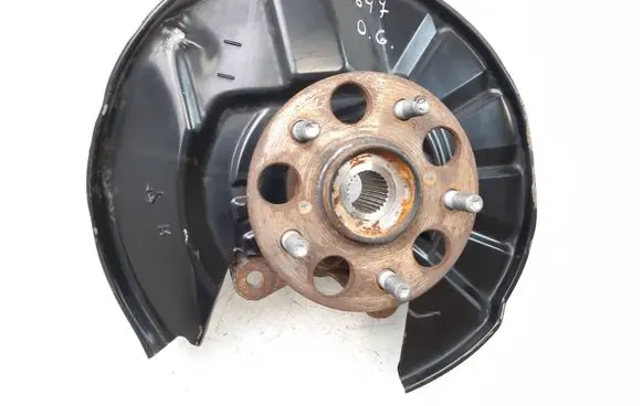 Toyota RAV 4 (XA50) Rear wheel hub
