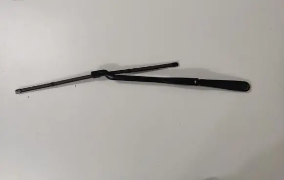 BMW 8 G14 Front wiper blade arm 9463860 7357303