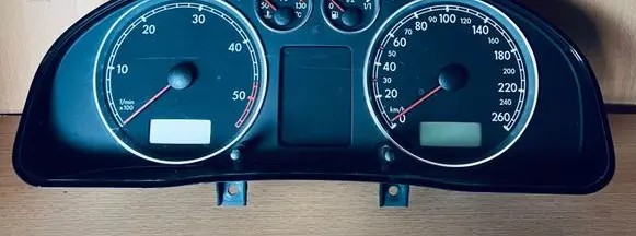 Volkswagen PASSAT B5.5 Speedometer (instrument cluster) 3B0920807A VWZ7Z0A4827468