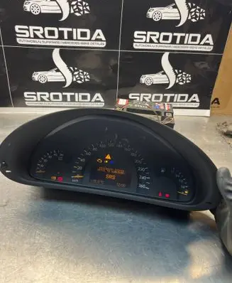 Mercedes-Benz C W203 Speedometer (instrument cluster) 1100802310 A2035403047