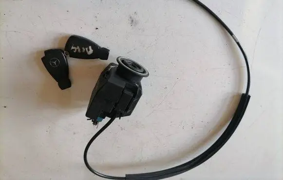 Mercedes-Benz CLK A209 C209 Ignition lock A2095451308 2095451308