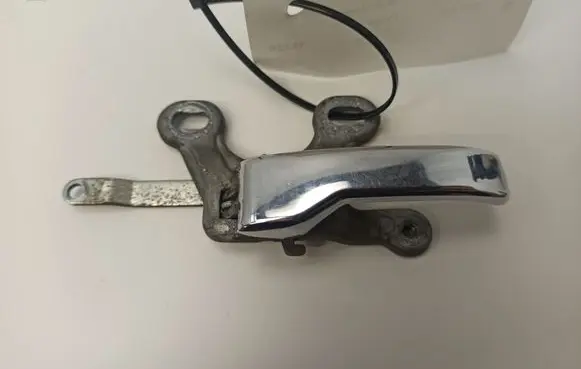 Mercedes-Benz COMPAKT W115 Front door interior handle 1107660419