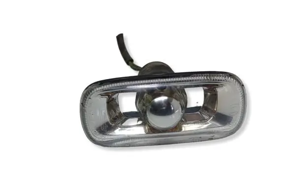 Audi A4 S4 B6 8E 8H Front fender indicator light 8E0949127