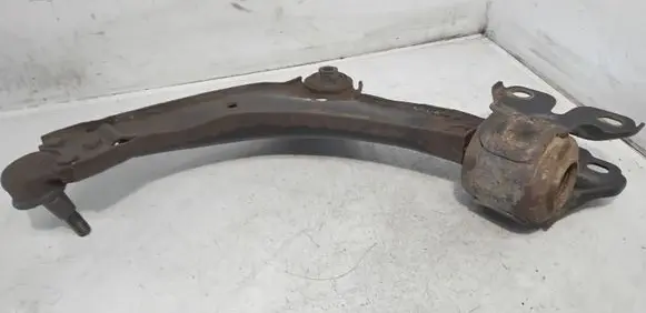 Volvo V70 Front lower control arm/wishbone 6G9N3A052
