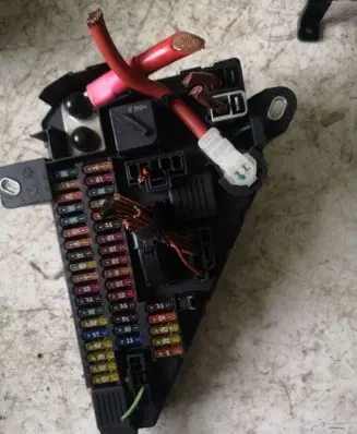 BMW 5 E60 E61 Fuse module
