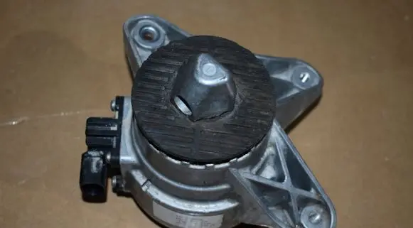 Mercedes-Benz GLE W167 Engine mount vacuum valve A1672409700555555