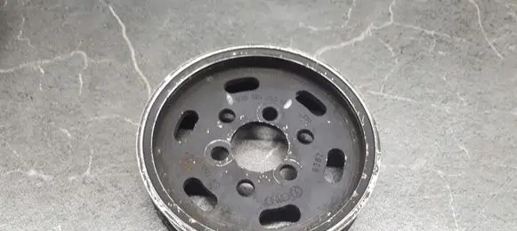 Volkswagen Golf IV Power steering pump pulley 
