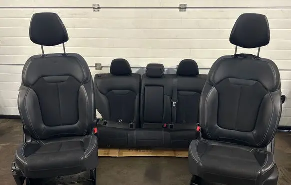 Renault Kadjar Seat set 