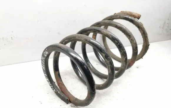 Nissan X-Trail T30 Rear coil spring
