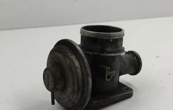 BMW 3 E46 EGR valve 72813800