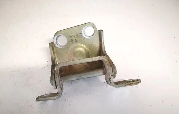 Subaru Impreza III Rear door lower hinge