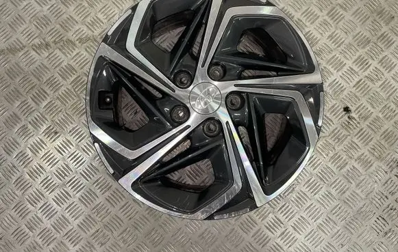 Hyundai i30 R16 alloy rim