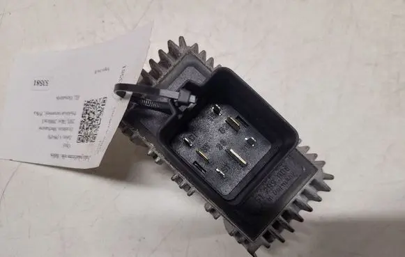 Opel Zafira A Glow plug pre-heat relay 09132691 51299008
