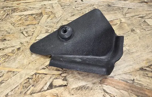 Jaguar XK - XKR Fender end trim 6W83025A47AA