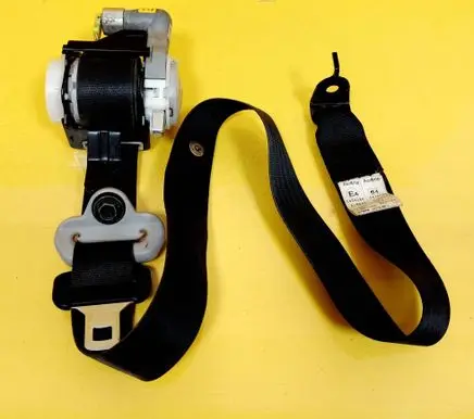 Mazda 5 Front seatbelt T89334T