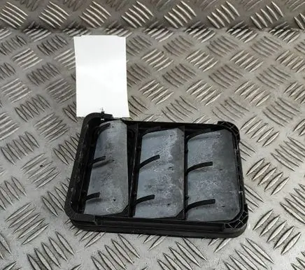 Opel Mokka B Quarter panel pressure vent 9831031680