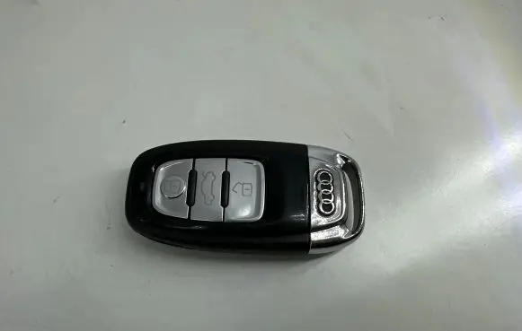 Audi A7 S7 4G Ignition key/card 