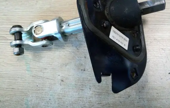 Volkswagen Transporter - Caravelle T5 Steering column universal joint 7E1419751B NE69460