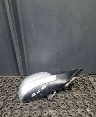 Volkswagen PASSAT B5.5 Manual wing mirror 
