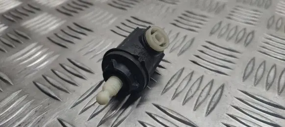 Nissan Juke I F15 Headlight part 