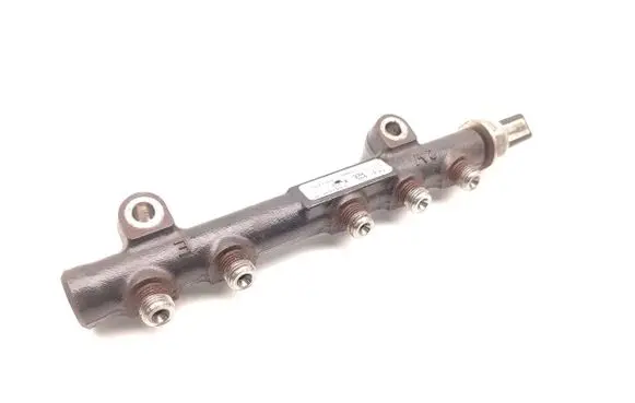 Ford Fiesta Fuel main line pipe 9685297580 122700439 28497Z01