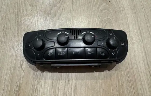 Mercedes-Benz C W203 Climate control unit A2098300085 9140010497 433688