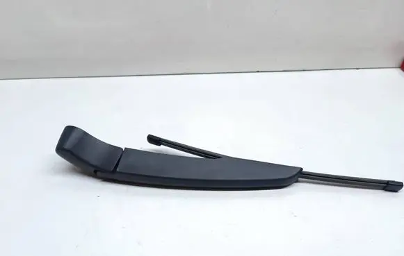 BMW 2 F46 Rear wiper blade arm