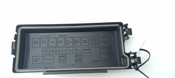 Jeep Grand Cherokee (WK) Fuse box cover L0023295