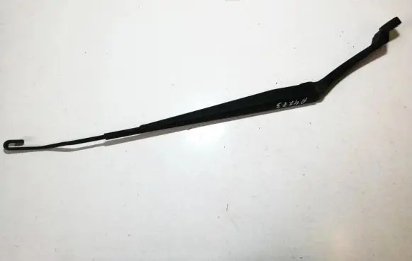 KIA Sportage Front wiper blade arm d226acr