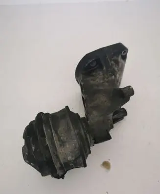 Mercedes-Benz E W211 Engine mounting bracket A6112230704