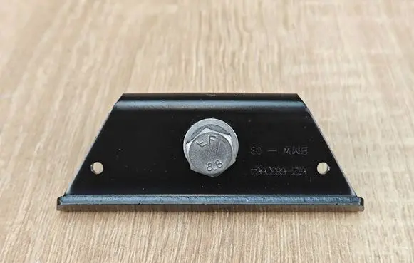 Battery bracket