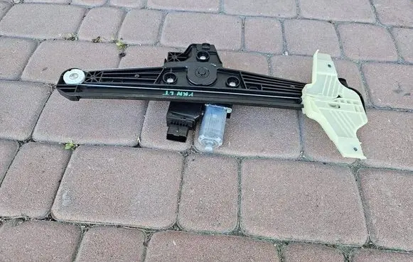 Citroen Berlingo Rear window lifting mechanism without motor 9840175480 9837832380