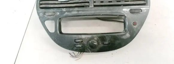 Peugeot 607 Dash center air vent grill 223932