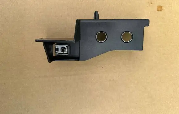 Renault Master IV Headlight/headlamp mounting bracket 622215034R