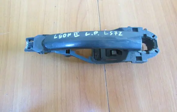 Seat Leon (1P) Front door exterior handle 8K0837886A