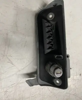 Volkswagen Caddy Loading door lock 2K0827565H