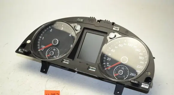 Volkswagen PASSAT B7 Speedometer (instrument cluster) 3AA920870P 035395