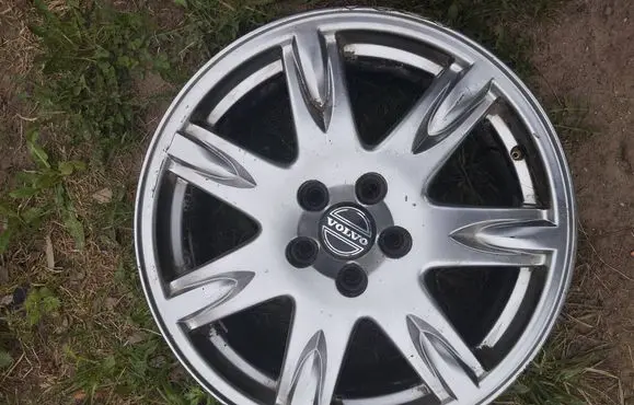 Volvo V70 R17 alloy rim 