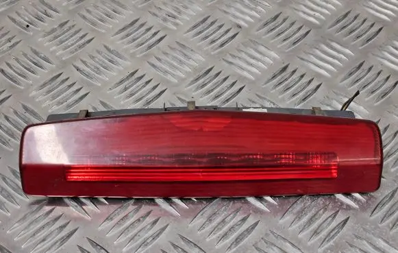 Opel Zafira B Third/center stoplight