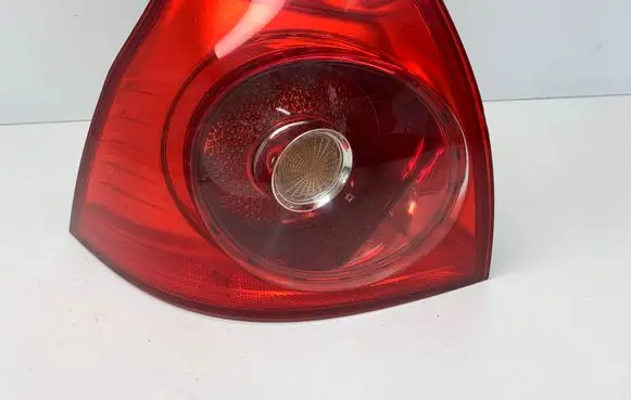 Volkswagen Golf V Rear/tail lights 1K6945095N