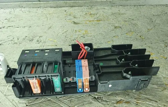 Mercedes-Benz CLS C219 Positive wiring loom 2115452301