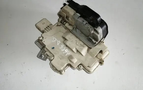 Audi A6 S6 C6 4F Rear door lock 4F0839016
