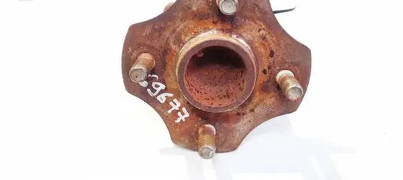 Toyota Yaris Rear wheel hub