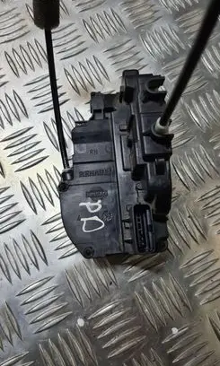 Nissan Micra Front door lock 3904C