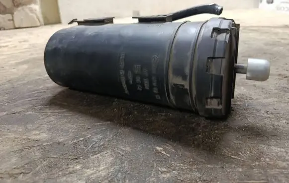 Mercedes-Benz C W204 Active carbon filter fuel vapour canister 2214700259 CC56 AF0016