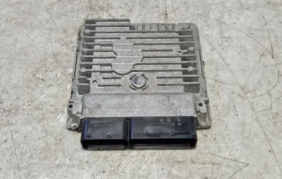 Volkswagen Touran II Engine control unit/module 03L906023PJ