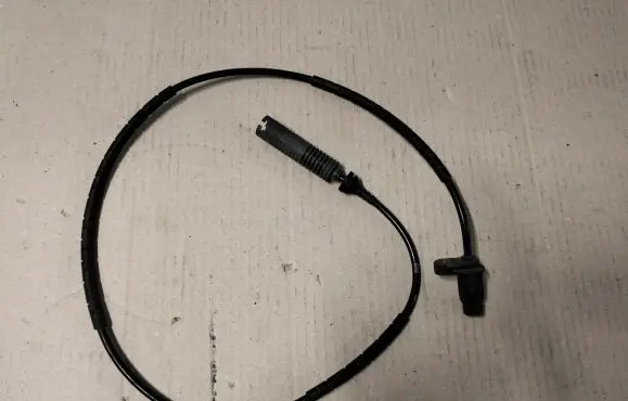 BMW 1 E81 E87 ABS rear brake sensor 6762466