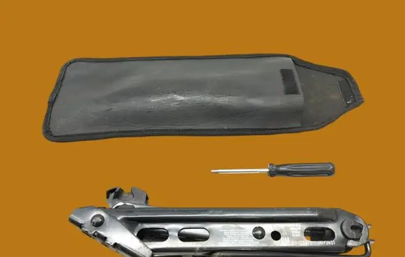 Opel Corsa D Lift Jack 09127172