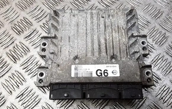 Nissan Juke I F15 Engine control unit/module 237101kb4a