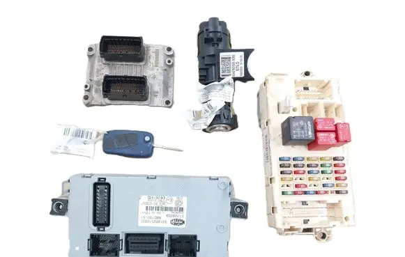 Fiat Stilo Engine ECU kit and lock set 0261206655 51708059